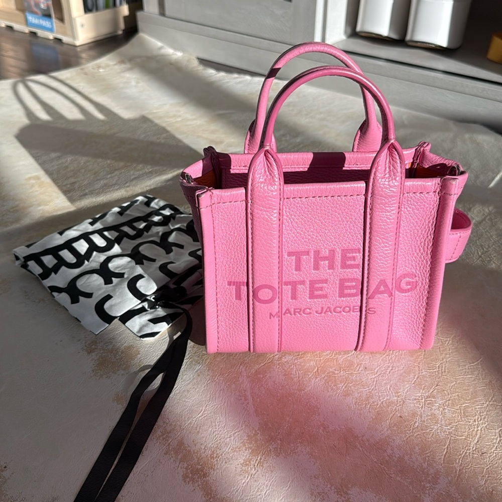 Pink Marc Jacobs mini leather the tote bag